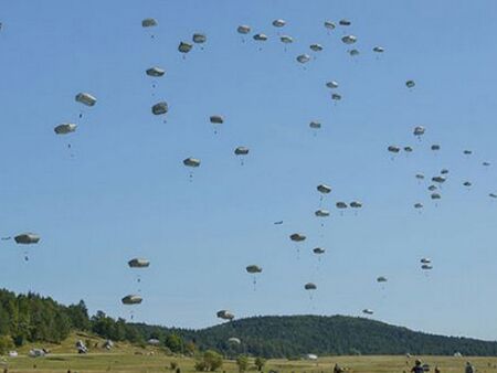 НАТО тренира мащабен въздушен десант в Румъния